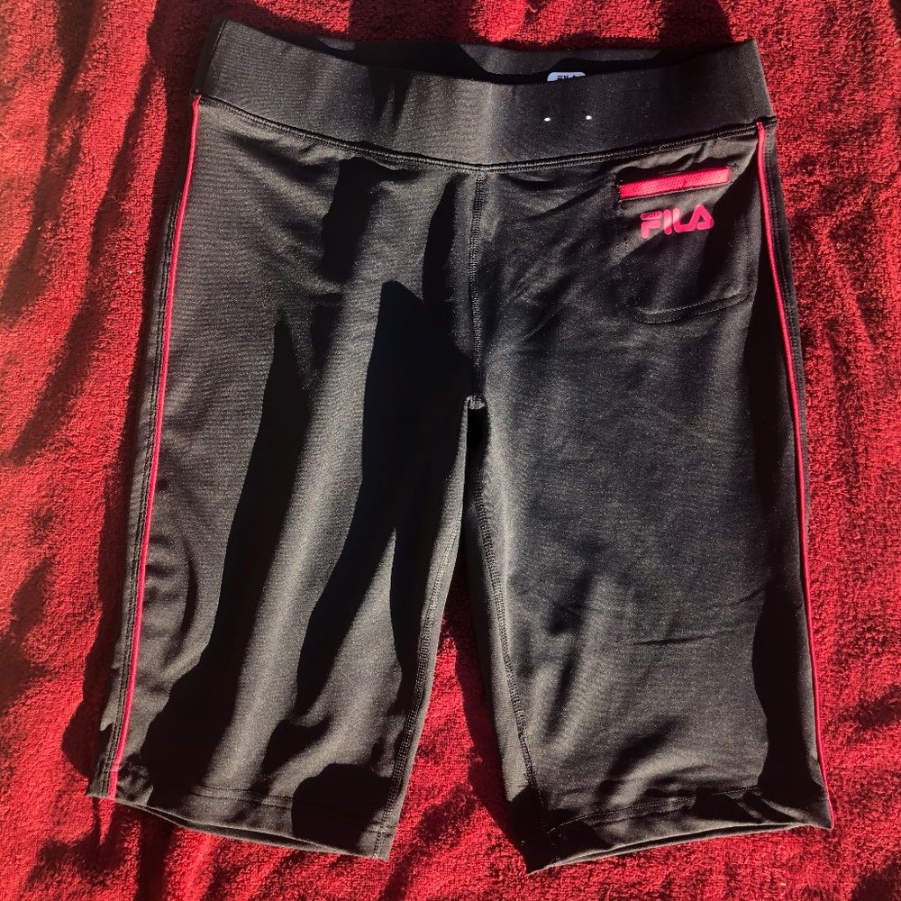 Fila Medium Black & Pink Workout Bermuda Shorts